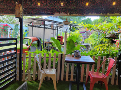 Another picture taken at the Los Jardines restaurant &##x28;which is Spanish for The Gardens&##x29;