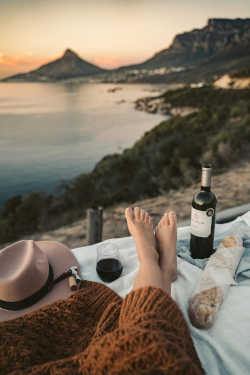 Could you be happy relaxing by the sea&##x3f;